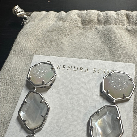 Kendra Scott EUC White Mix Clip on Nina Earrings - Picture 6 of 7